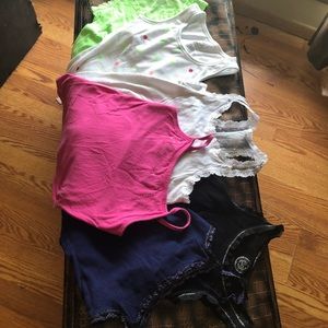✨SALE✨💓🌟Lot of 6 tank tops🌟